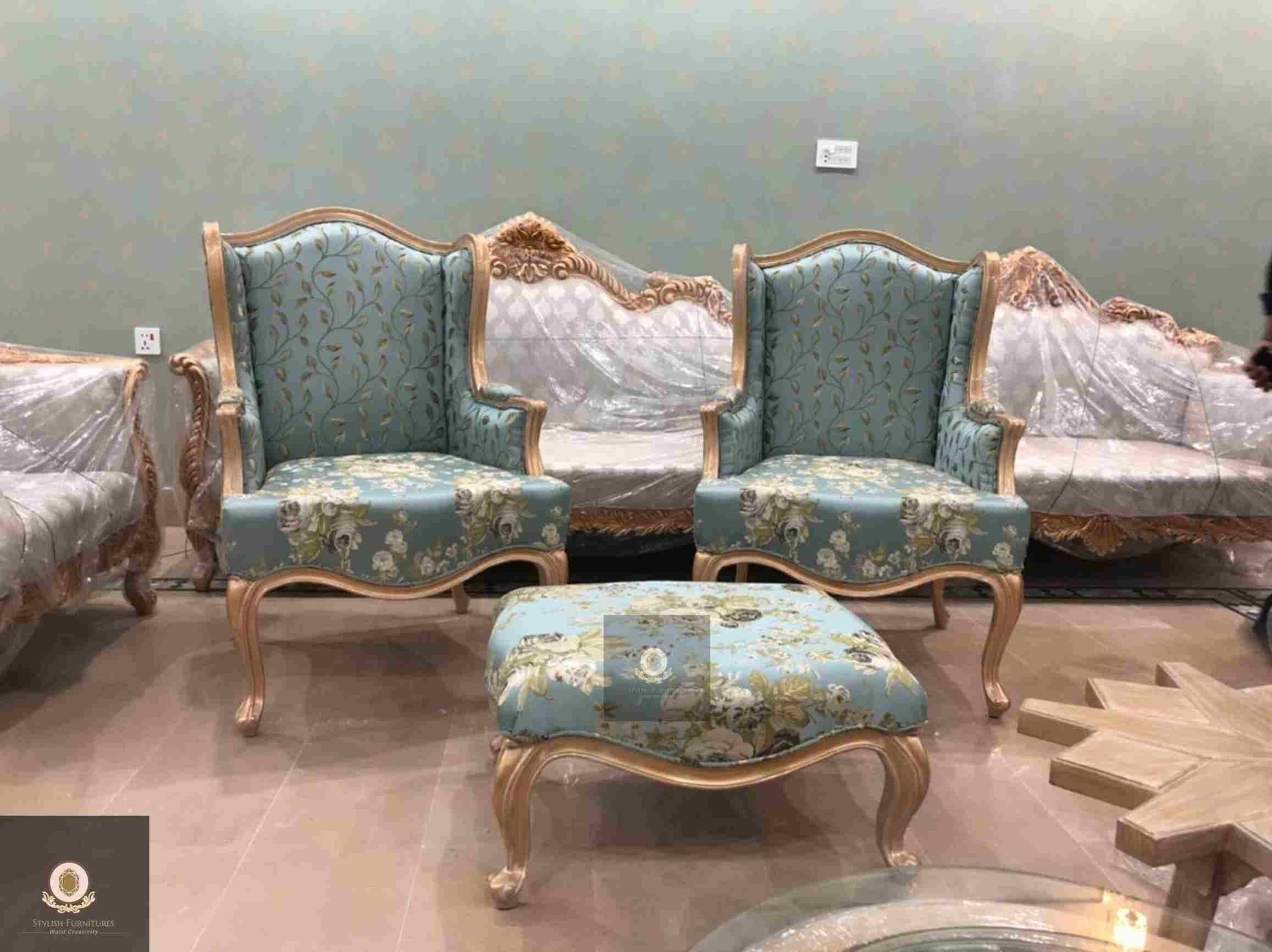 Wing Bedroom chairs with stool